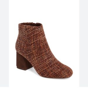 Seychelles Audition Ankle Bootie in Whiskey Tweed Size 10